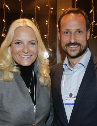 Olje, punk og v�penbes�k