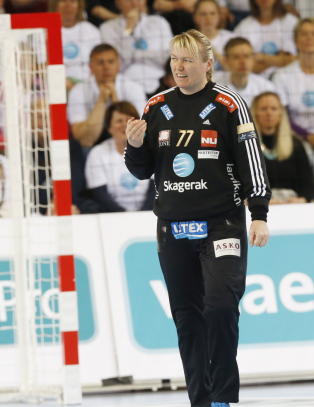 - Jeg har ikke tenkt å gi meg, ikke søren, altså!