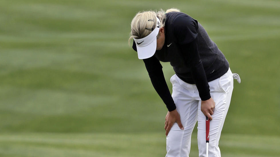 M�TTE SAMLE SEG: Slik reagerte Suzann Pettersen i natt, da hun misset putten som ville gitt karrierens 12. LPGA-seier. Foto: Steve Helber / AP / NTB Scanpix