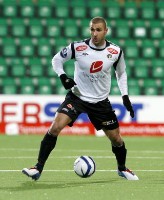 TILBAKE I NORGE: Azar Karadas kunne v�rt Brann-spiller, i stedet scoret han mot Brann i g�r. Foto: Alf Vidar Sn�land / NTB scanpix