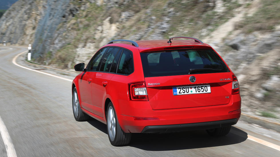 BILLIGST OG ST�RST: Nye Skoda Octavia stasjonsvogn kommer i juni. Foto: SKODA