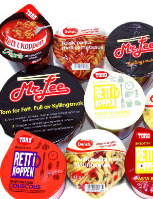 Bare hell kokende vann oppi, vent noen minutter og vips er maten klar