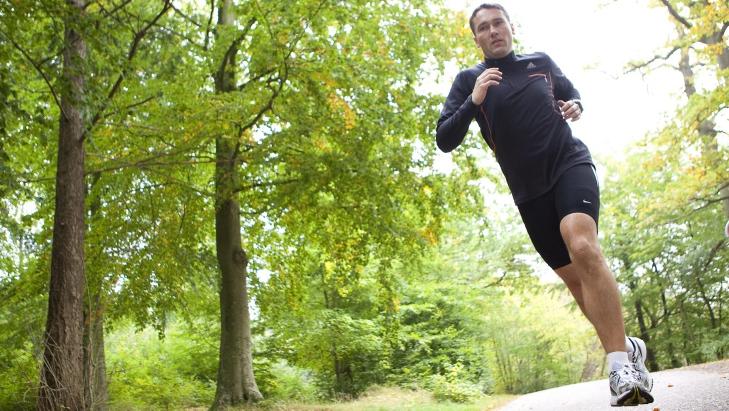 L�PETEKNIKK: Riktig l�peteknikk vil si � lande p� forfoten eller midten av foten, ikke p� h�len, og ha f�ttene i bakken s� kort tid som mulig for hvert steg.  ILLUSTRASJONSFOTO: Colourbox