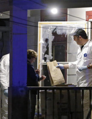 - Vi m�tte sparke opp d�ra