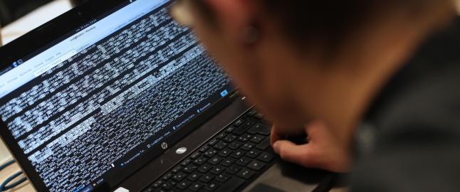 For f�rste gang sier Pentagon det selv: - Kina angriper datasystemene v�re