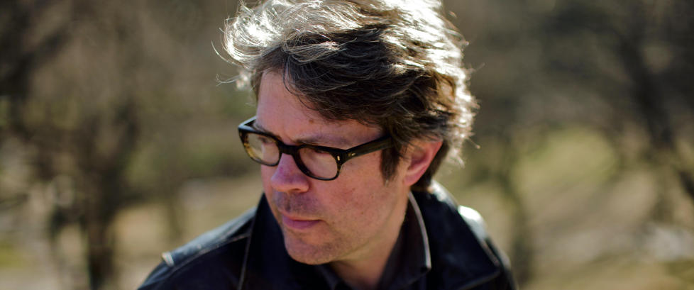 �Enhver stor kj�rlighet begynner med et svik�