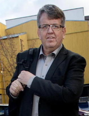 - Gjemte seg bort og skjulte mobilen