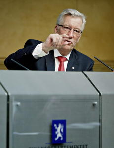 Regjeringen �ker vrakpanten igjen