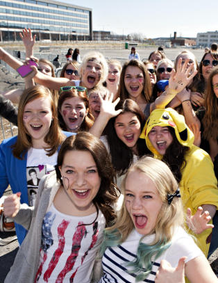 Danser flash mob for One Direction