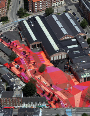 Kalles bare �Den r�de plass�, og du finner ikke noe liknende noe annet sted