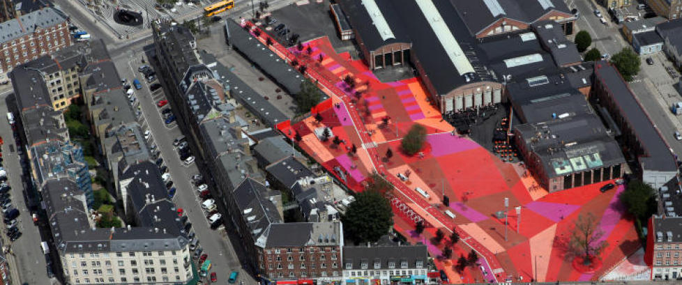 Kalles bare �Den r�de plass�, og du finner ikke noe liknende noe annet sted