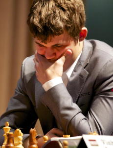 Carlsen og Anand spilte uavgjort i superduellen