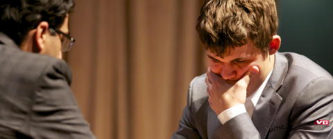 Carlsen og Anand spilte uavgjort i superduellen