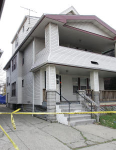 Fant 11 kvinner drept i et hus noen kilometer fra kidnappingskjelleren