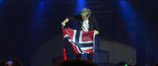 Her g�r One Direction p� scena