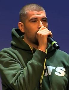 NRKs nye gullgutt i hardt v�r etter voldtektskommentar