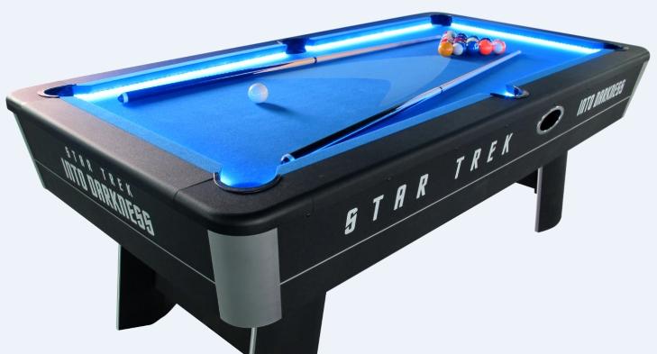 Dette biljardbordet kan bli ditt! Bare svar riktig p� de tre sp�rsm�lene i quiz-boksen over bildet.