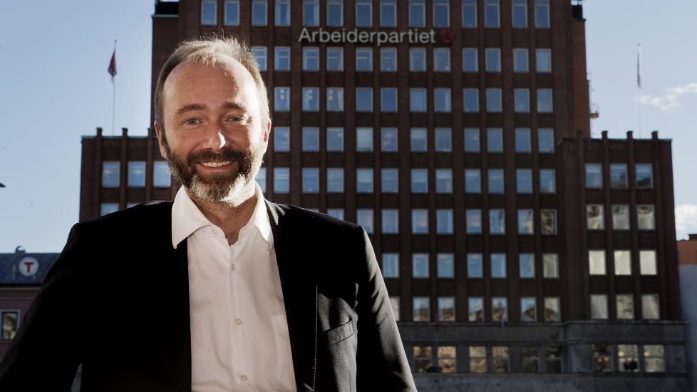 HAR TRE ALTERNATIVER: Trond Giske vurderer seri�st � la John Fredriksen kj�pe opp Cermaq. Da blir staten og John Fredriksen konger p� de syv hav. Foto: �istein Norum Monsen / DAGBLADET.