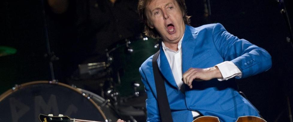 McCartney-scene invadert av insekter