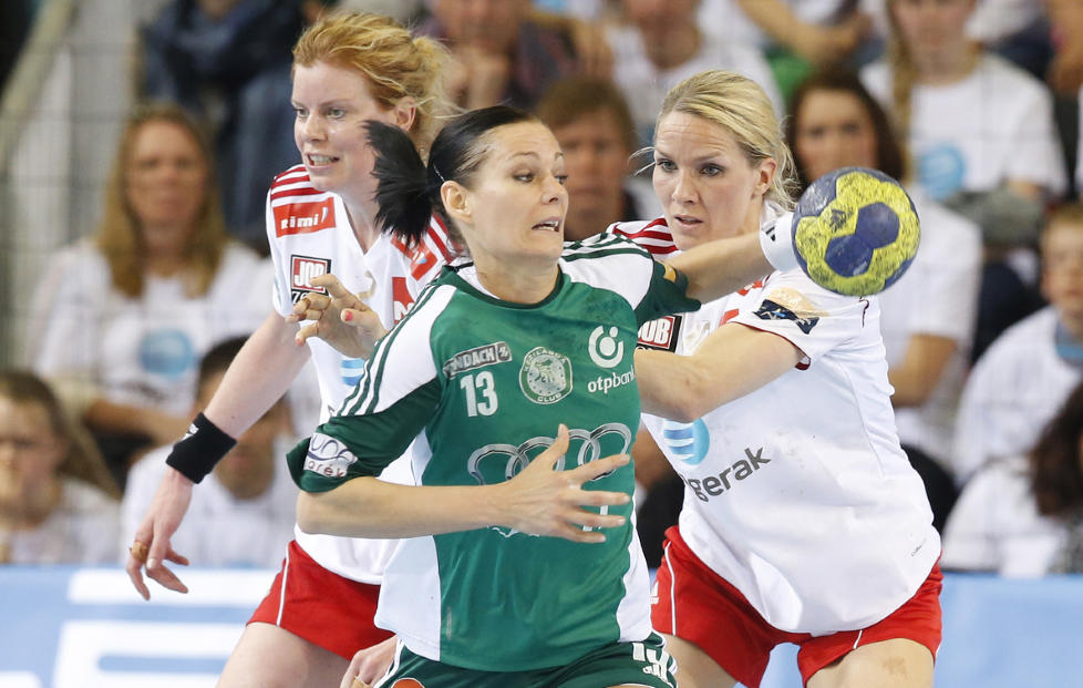 T�FF OPPGAVE: Gy�r vant f�rste kamp i Larvik 24-21, og Larvik f�r en t�ff oppgave p� l�rdag. P� grunn av flystreiken g�r det norske laget glipp av en felles trenings�kt i Ungarn. Foto:Terje Bendiksby/NTB Scanpix