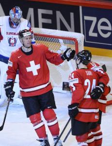 Sveits fosser videre i ishockey-VM
