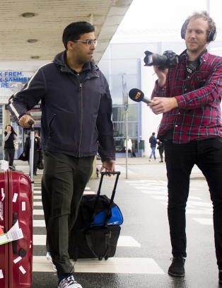 Anand nektet � snakke med pressen