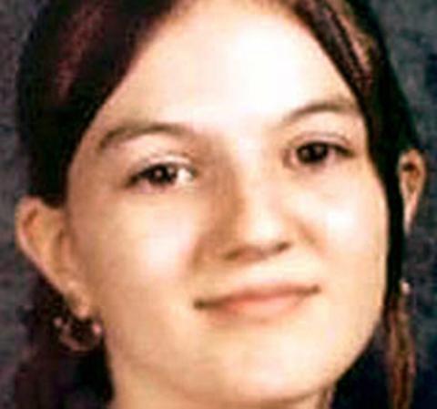 FLYKTET HJEMMEFRA, BLE KIDNAPPET: Danielle Cramer flyktet fra et hjem hvor hun ble seksuelt misbrukt. I 2006 ble hun kidnappet av Adam Gault og to kvinner, som holdt henne innesperret i et lite kott under trappa. Hun ble funnet av politiet etter et �r. Gault soner n� en dom p� 25 i �r i fengsel. Foto: NATIONAL CENTER FOR MISSING & EXPLOITED CHILDREN / NTB Scanpix