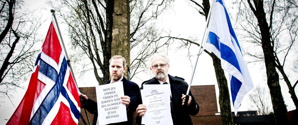 - De kysser alteret v�rt. Det er et overgrep