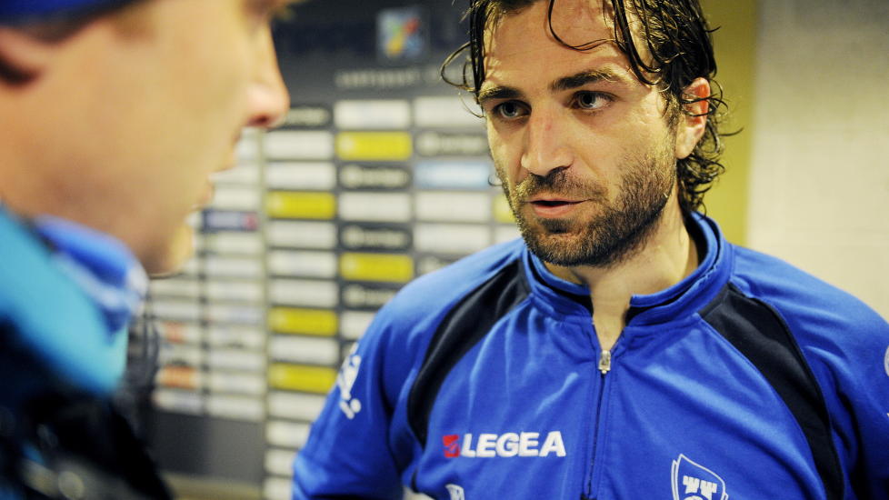  SUPPORTER-YNDLING:  Endelig fikk supporterne til Sarpsborg  valuta for pengene de la ned da klubben hentet Jeremy Berthod.
Foto: Jon Olav Nesvold / NTB scanpix