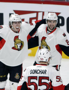 Blackhawks og Senators videre i natt