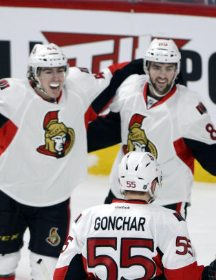 Blackhawks og Senators videre i natt