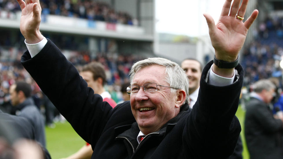 FERDIG: Alex Ferguson har to ligakamper igjen som Manchester United-sjef. Foto: AP / Tim Hales / NTB SCANPIX