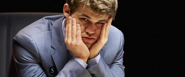 Sliten Carlsen sin tredje strake seier