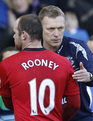 Anklaget Moyes for h�rverk og avis-lekkasjer