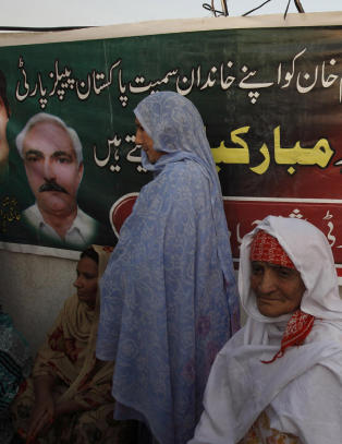 Nekter kvinner å gå til valgurnene i Pakistan