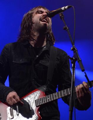 - Hva heter vokalisten?