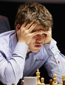 Carlsen sliter med � finne formen p� hjemmebane