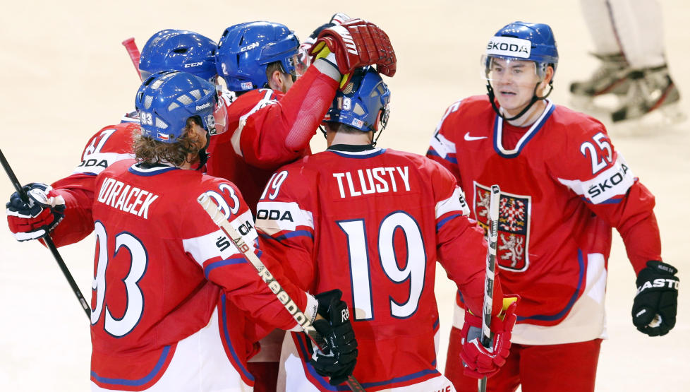 VIKTIG SEIER: Tsjekkia tok en viktig seier og la press p� Norge i kampen om en kvartfinalebillett i hockey-VM. Foto: REUTERS/Arnd Wiegmann