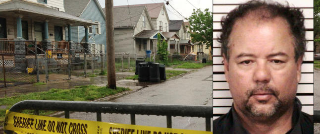 - Kj�rte rundt i nabolaget med utstillingsdokke