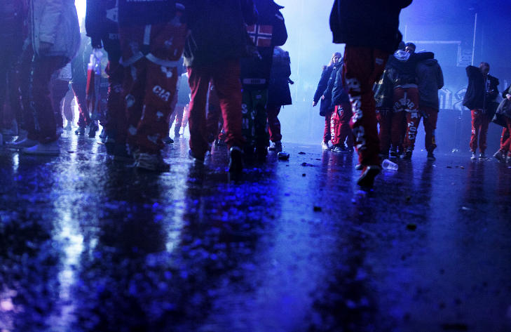 10 000 P� TREFF: Anslagsvis 10 000 russ var samlet p� Tryvann i natt. Foto: Christian Roth Christensen / Dagbladet