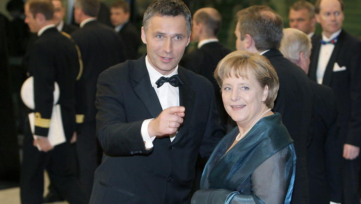 MEKTIG:  Angela Merkel, her sammen med Jens Stoltenberg under �pningen av Operaen i Bj�rvika, er en av verdens mektigste kvinner. Foto: Bj�rn Langsem / DAGBLADET