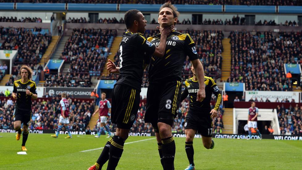 REDNINGSMANNEN: Frank Lampard scoret to m�l og sikret Chelsea topp fire-plassering i Premier League. Dermed er de ogs� sikret Champions League-spill neste sesong. Foto: AFP PHOTO / PAUL ELLIS