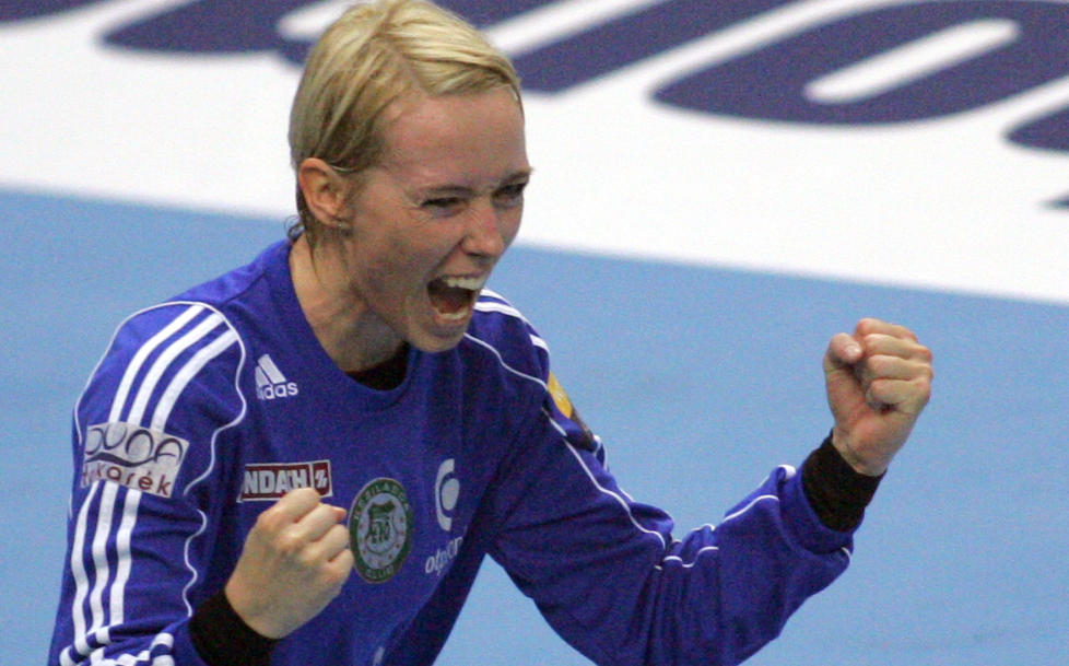  BEST:  Katrine Lunde Haraldsen sikret Gy�r-seier med storspill i buret.
Foto: Aleksandar Djorovic / NTB scanpix