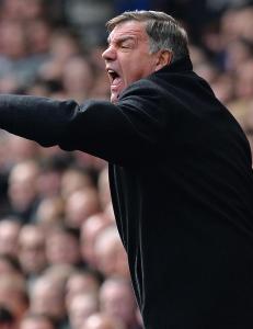 Allardyce tar to nye �r i West Ham