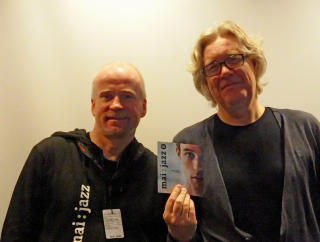 LETTET: Daglige leder Helleik Kvinnesland (tv) og festivalsjef Per Hasse Andersen i MaiJazz. FOTO: TERJE MOSNES