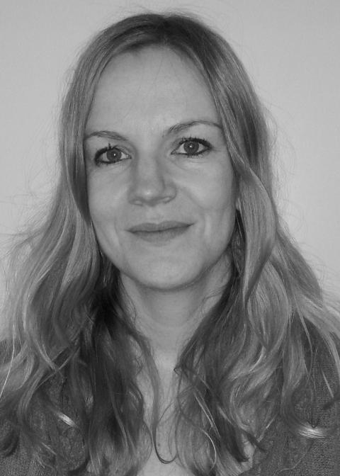 PSYKOLOG: Det � leve i uvisshet for de fleste vil oppleves som fryktelig tungt og en enorm p�kjenning for den psykiske helsen, sier psykolog Kjersti Hildonen.  Foto: privat