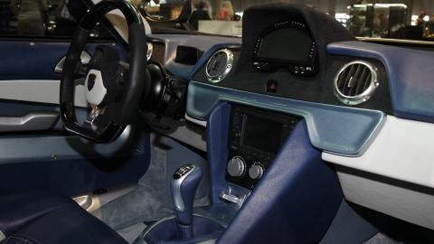 MODUS: Bilen har to modi: Strada for vanlig kj�ring eller Corsa for racing. FOTO: Mazzanti Automobili