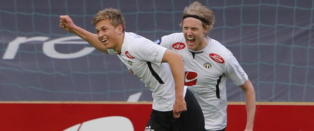 Man� med en frisparkperle av de sjeldne for Sogndal