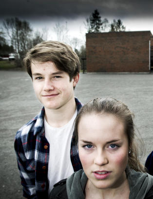 - Foreldre tenker �penbart ikke nok over at de p�virker barna med holdningene sine