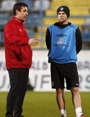 Neville tror Rooney ombestemmer seg igjen